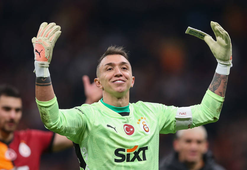 Відомий уругвайський голкіпер залишить Галатасарай після 14 років у клубі