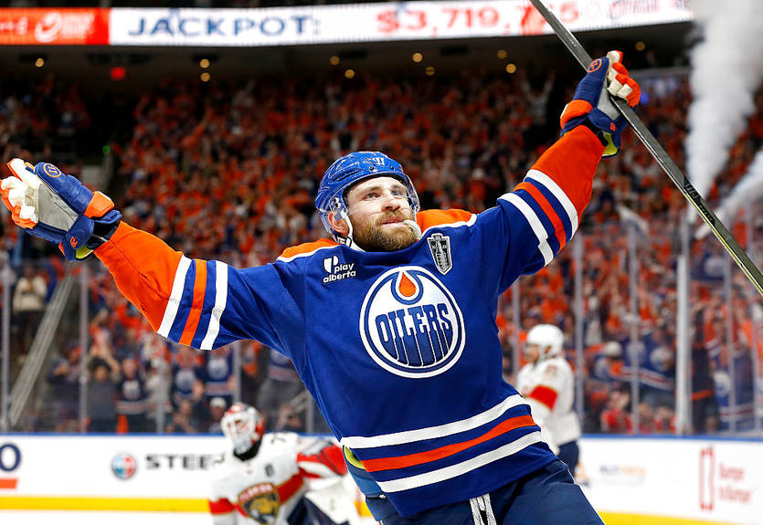 НХЛ. Эдмонтон стартовал с победы в финале Кубка Стэнли