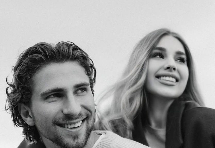 Забарный чувственно поздравил жену с годовщиной