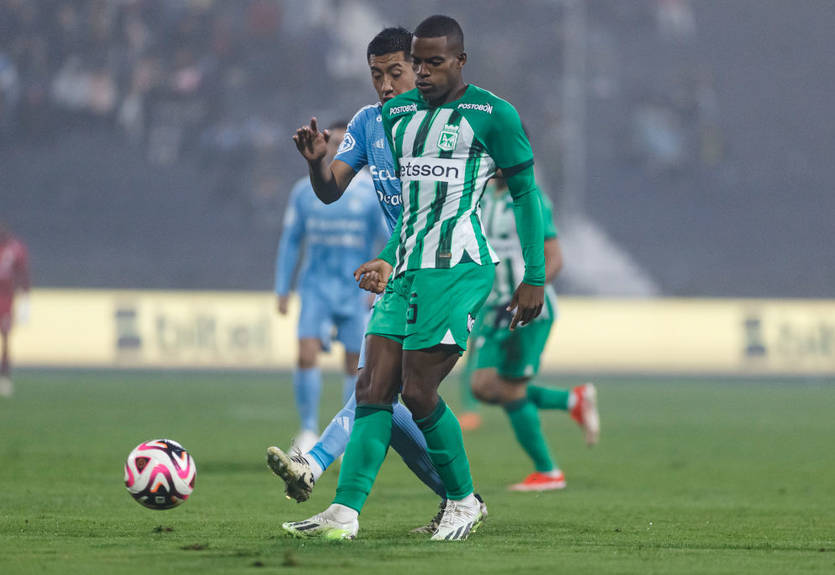 Колумбийский защитник потерял сознание во время матча местного чемпионата