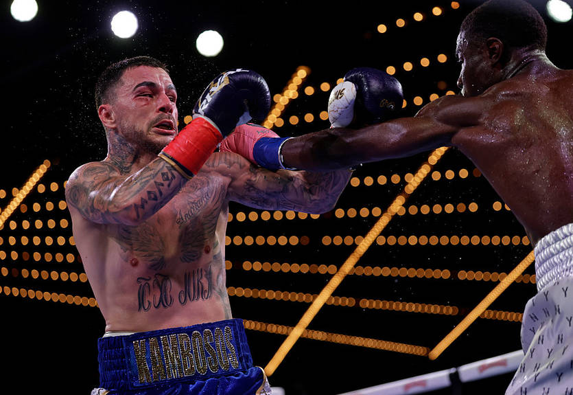 Камбосос назвал причину поражения в бою с Хитчинсом