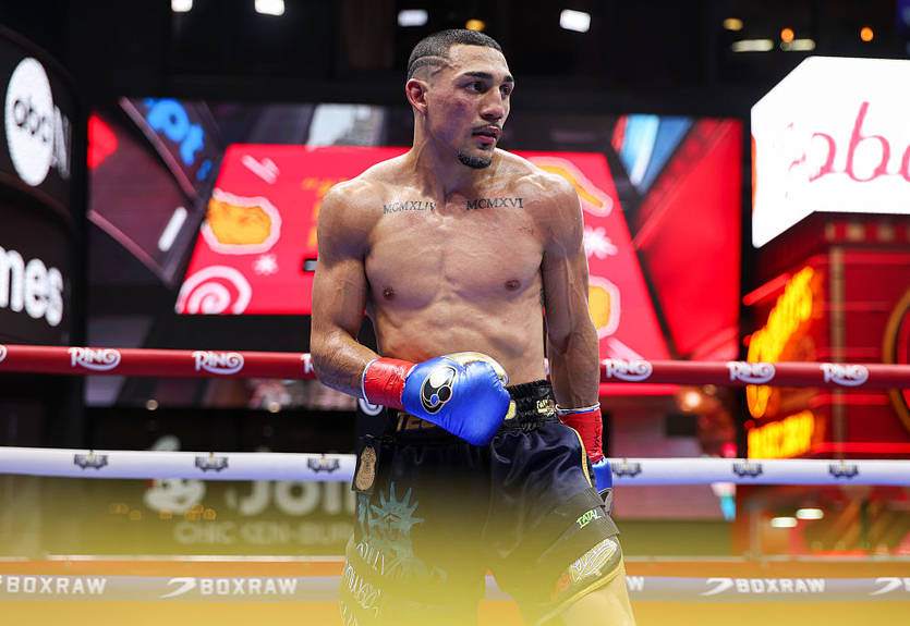 "Член Зала славы на первом голосовании": Теофимо Лопес высказался про Ломаченко