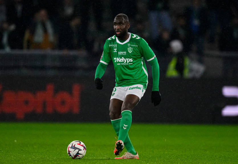 Динамо цікавиться французьким захисником