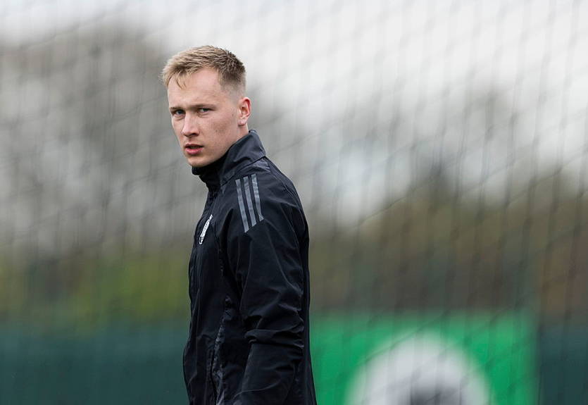 В Шотландии фаната приговорили к тюремному сроку за бросок бутылки во вратаря