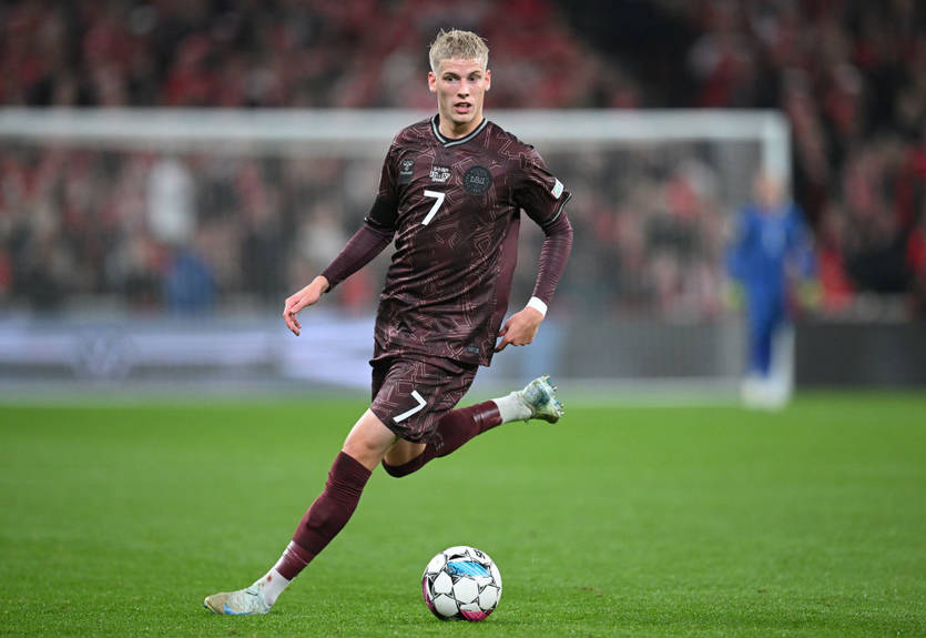 Дженоа подписала конкурента Малиновскому Дженоа подписала конкурента Малиновскому