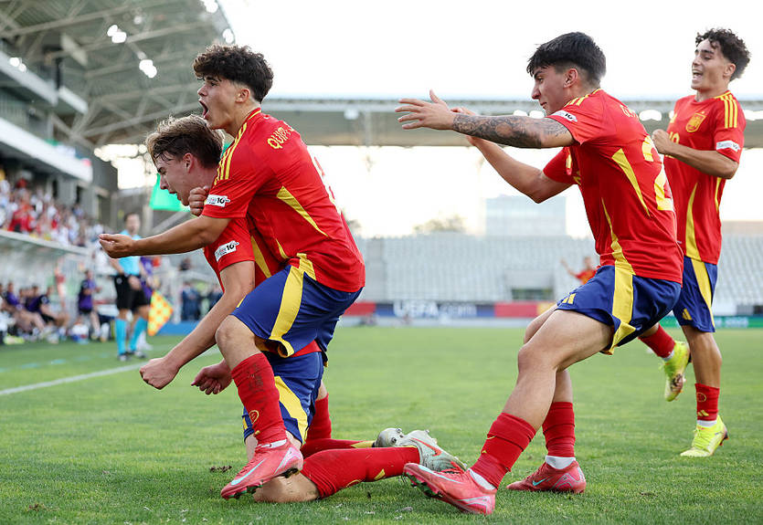 Испания U-19 стала первым финалистом Евро-2025, переиграв Германию в матче с голевой феерией Испания U-19 стала первым финалистом Евро-2025, переиграв Германию в матче с голевой феерией