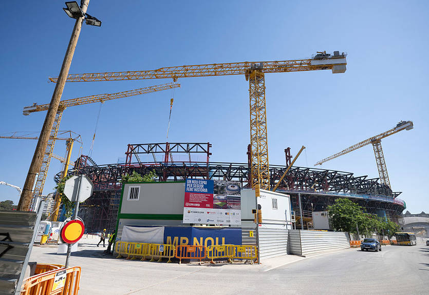 Барселона объявила дату возващения на Камп Ноу