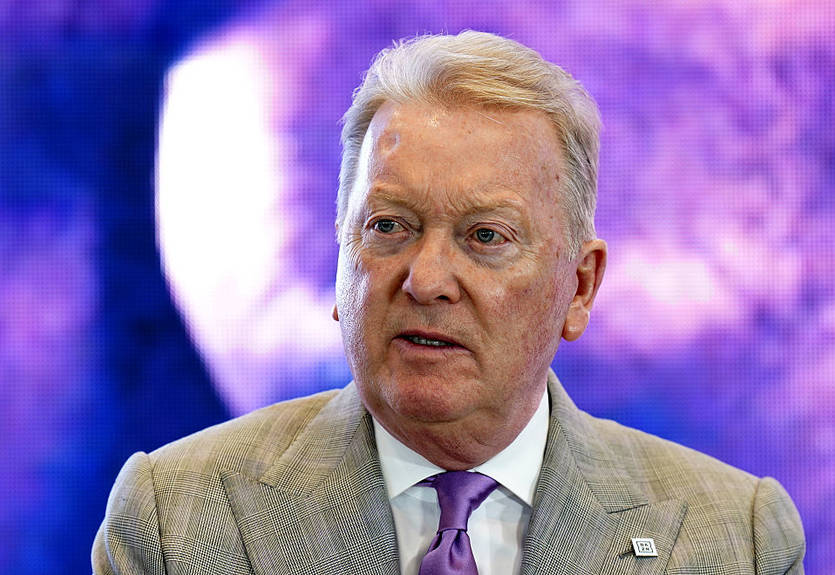 "Обращаются, когда есть проблема": Уоррен рассказал о тренировочном лагере Дюбуа "Обращаются, когда есть проблема": Уоррен рассказал о тренировочном лагере Дюбуа