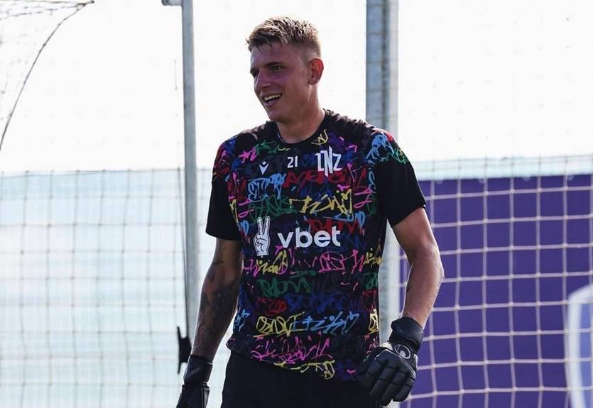 "Довгостроковий актив": Тренер шотландського клубу оцінив підписання українського голкіпера