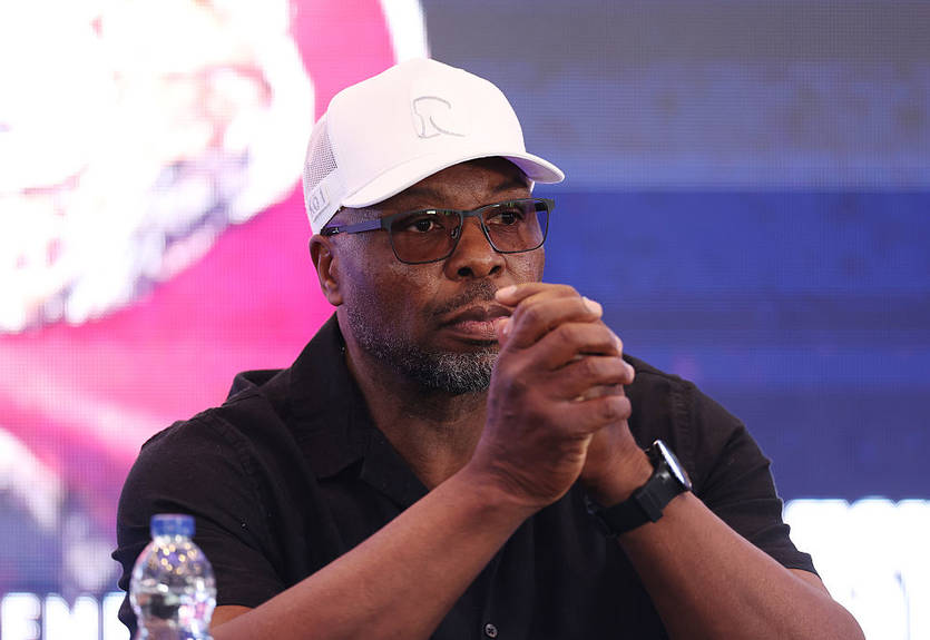 "Йому подобається грати роль клоуна": тренер Дюбуа образив Усика "Йому подобається грати роль клоуна": тренер Дюбуа образив Усика