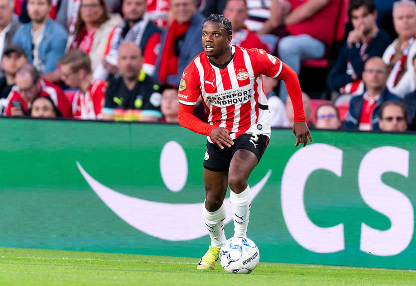 Чемпіон Нідерландів відмовився викуповувати орендованого захисника Манчестер Юнайтед