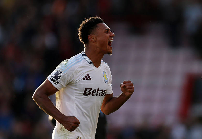 Манчестер Юнайтед включив до свого шорт-листа форварда збірної Англії