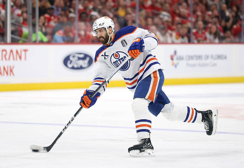 Эдмонтон прогнозируемо пролонгировал звезду команды Эдмонтон прогнозируемо пролонгировал звезду команды