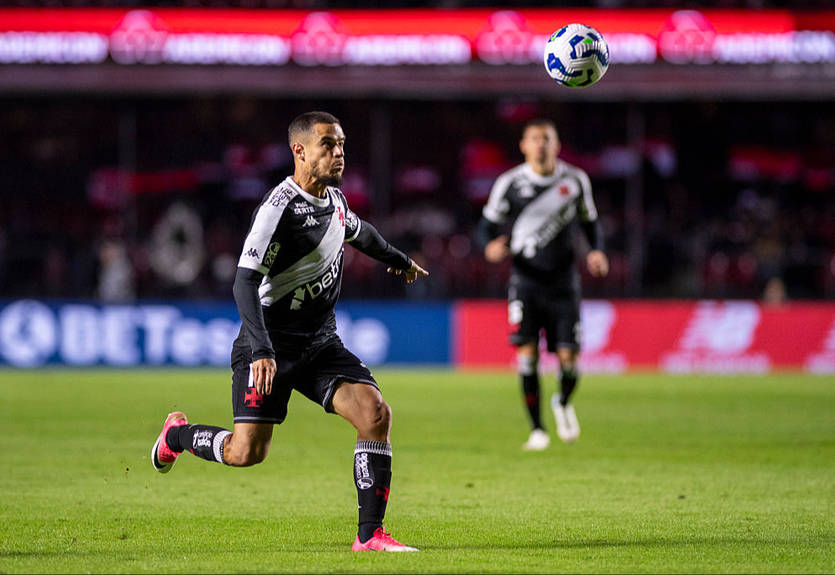 Экс-звезда Ливерпуля полноценно вернулся в родной клуб Экс-звезда Ливерпуля полноценно вернулся в родной клуб