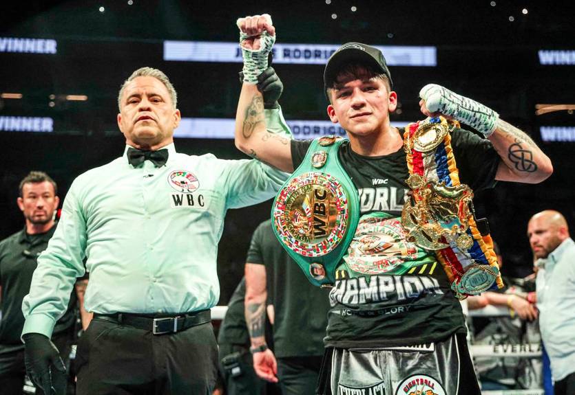 "Еще один блокбастер": Турки анонсировал унификацию во втором наилегчайшем весе