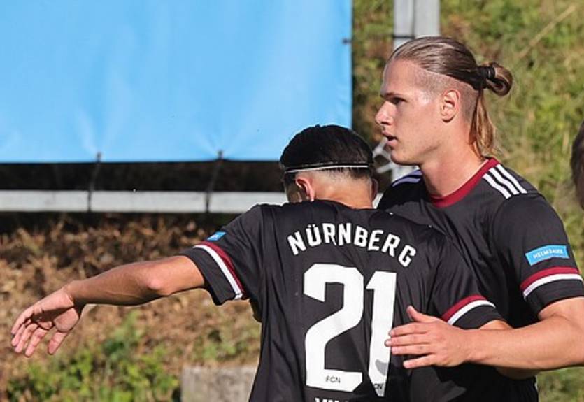 Степанов знову відзначився дублем у товариському матчі