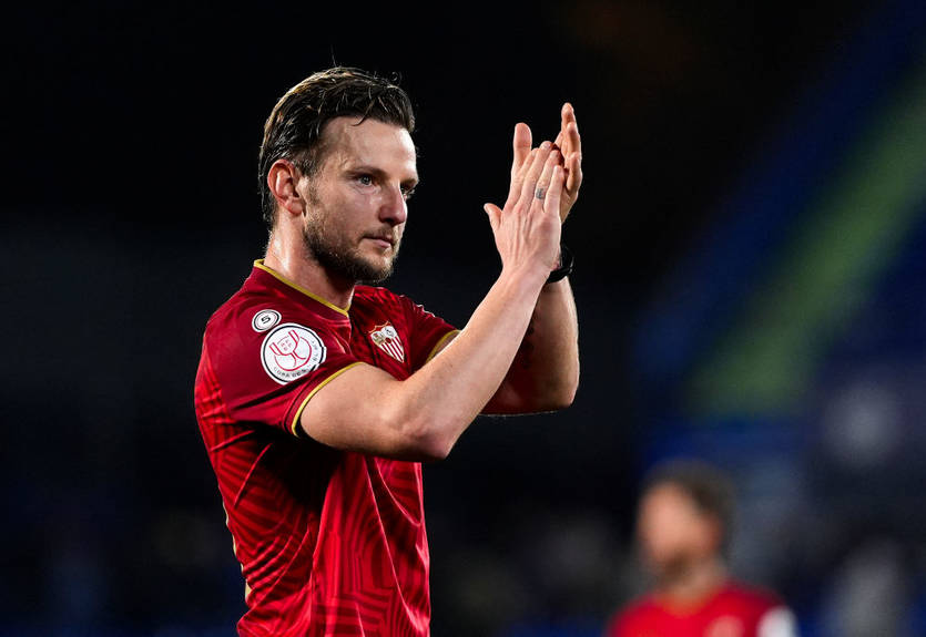 "Спасибі футбол за все": Ракітич оголосив про завершення кар'єри