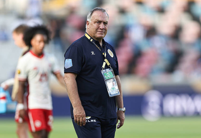 Звездный тренер останется наставником экзотической сборной