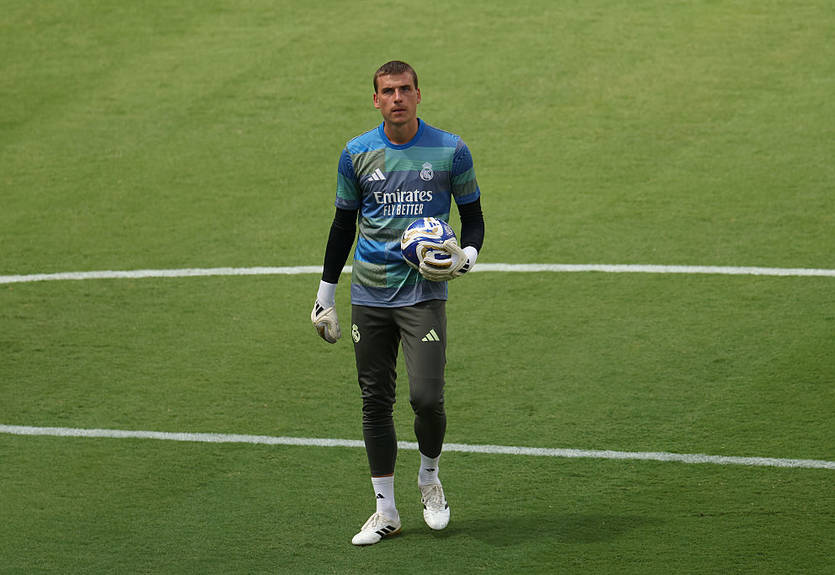 Відомий іспанський клуб хоче підписати Луніна