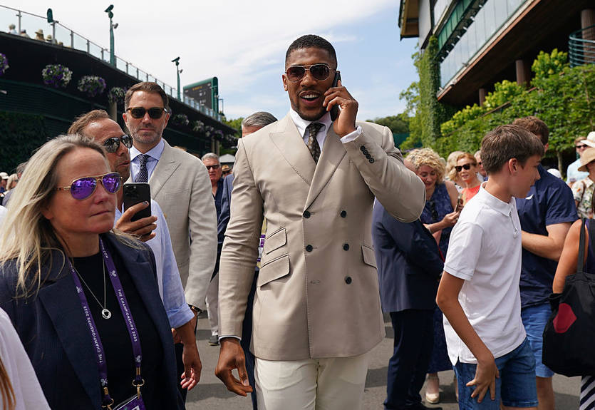 Крейг, Стейтем, Джошуа: названы приглашенные гости на реванш Усика и Дюбуа