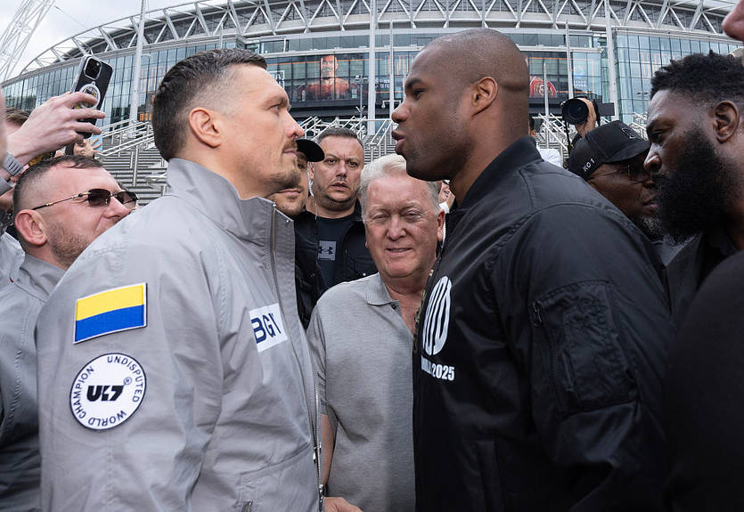 Усик и Дюбуа провели новую битву взглядов