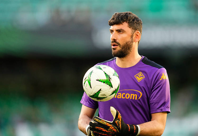 Мілан продав свого воротаря і одразу підписав йому заміну