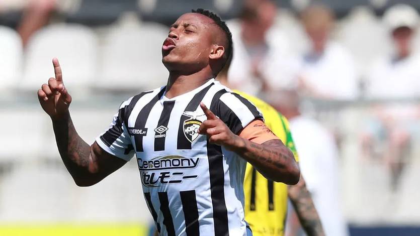 Пауло Витор 