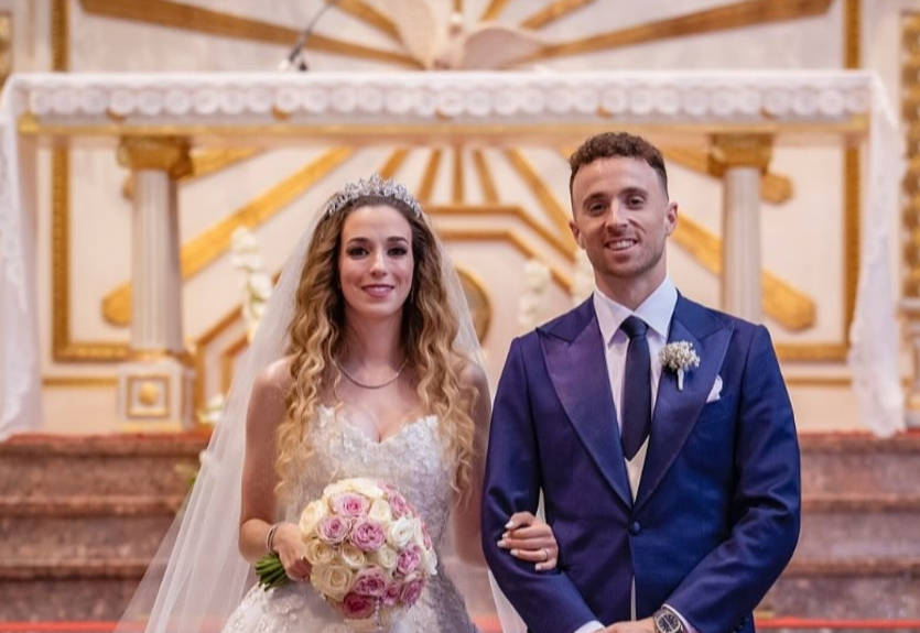 Жена умершего Жоты написала трогательный пост через месяц после их свадьбы