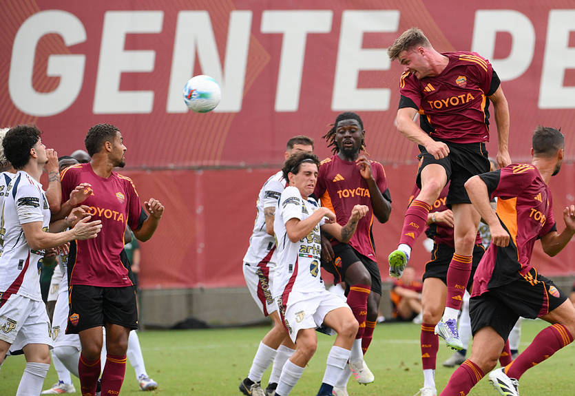 Довбик пропустил второй спарринг Ромы, а его конкурент-новичок оформил покер