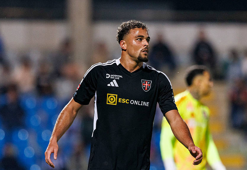 Французский клуб подписал сына легендарного футболиста