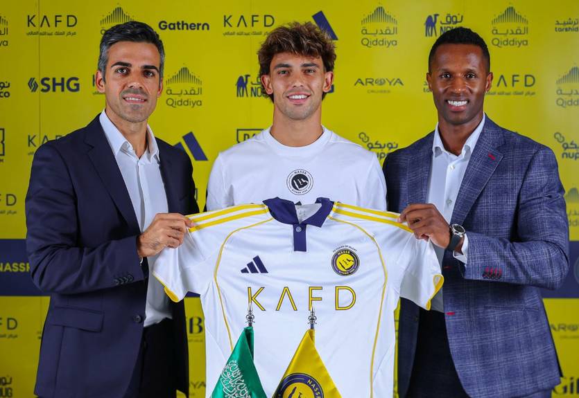 Клуб Роналду объявил о подписании Феликса