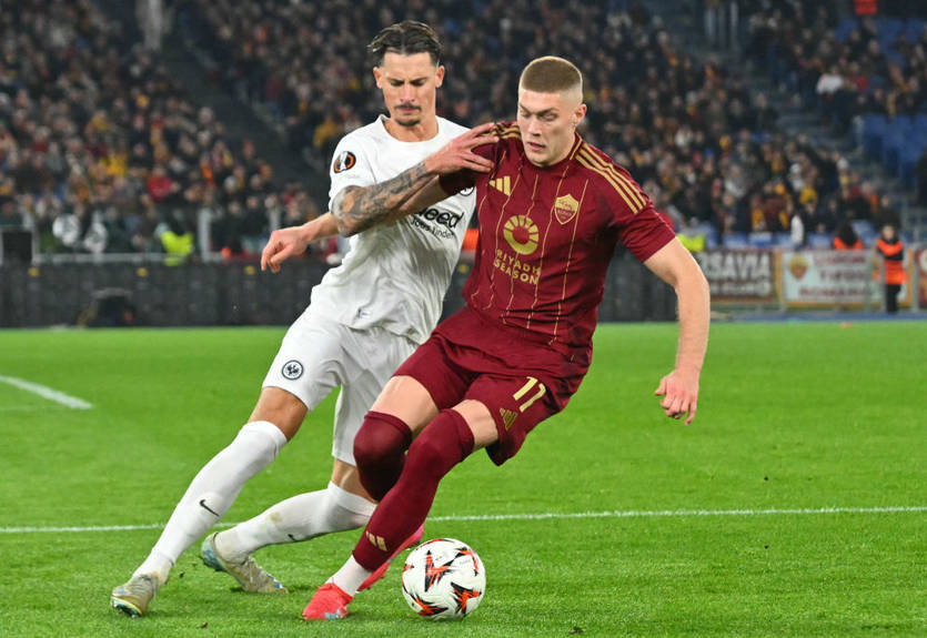 Довбик може продовжити в АПЛ