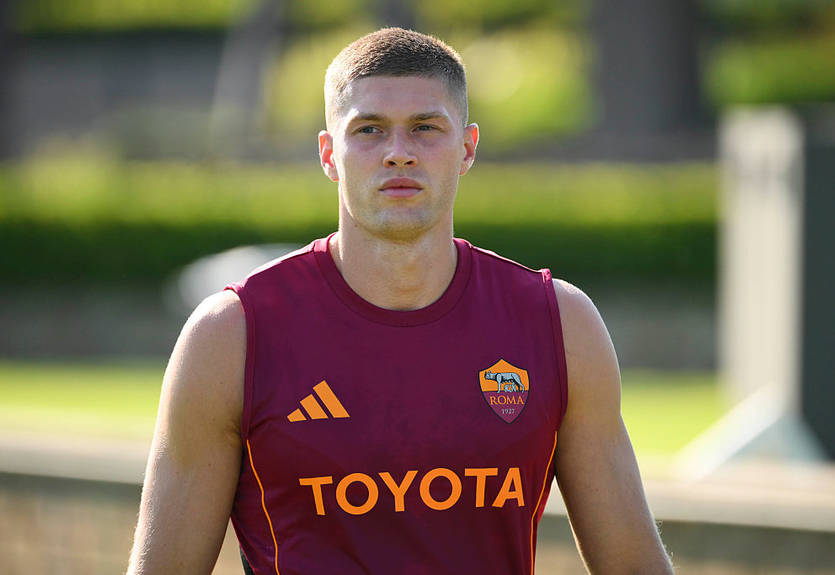 Названі клуби АПЛ, які зацікавлені в Довбику