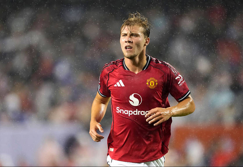 Проблемный форвард МЮ прокоментировал свое будущее