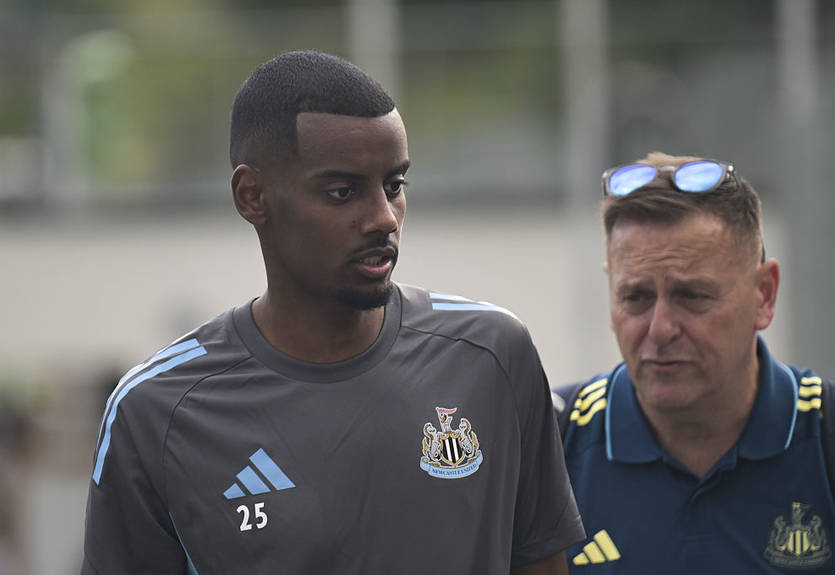 Ньюкасл відхилив пропозицію Ліверпуля щодо Ісака