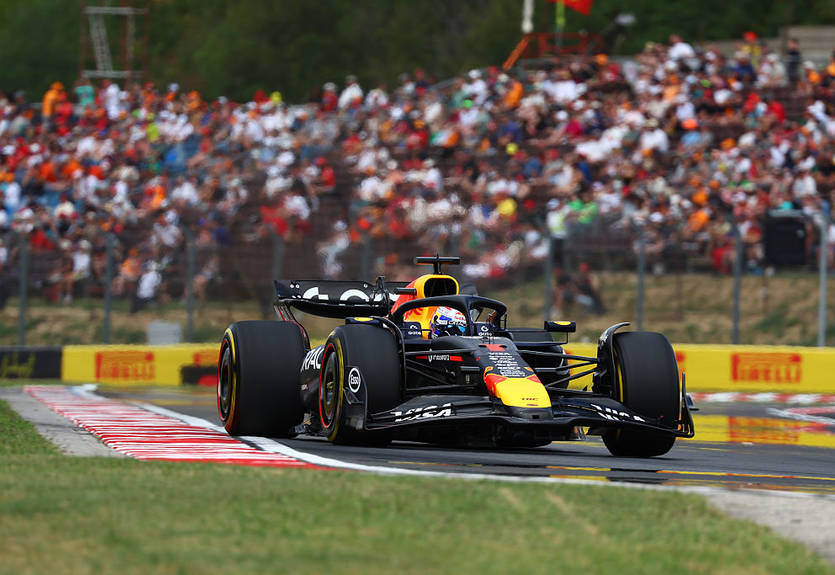 Ред Булл отримав попередження за рушник на другій практиці