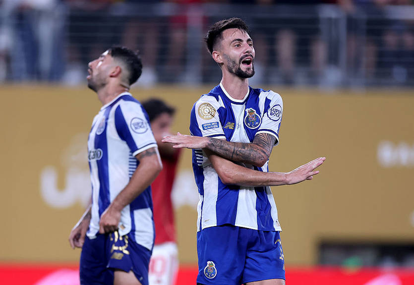 Арсенал готов расстаться с еще одним бесполезным игроком