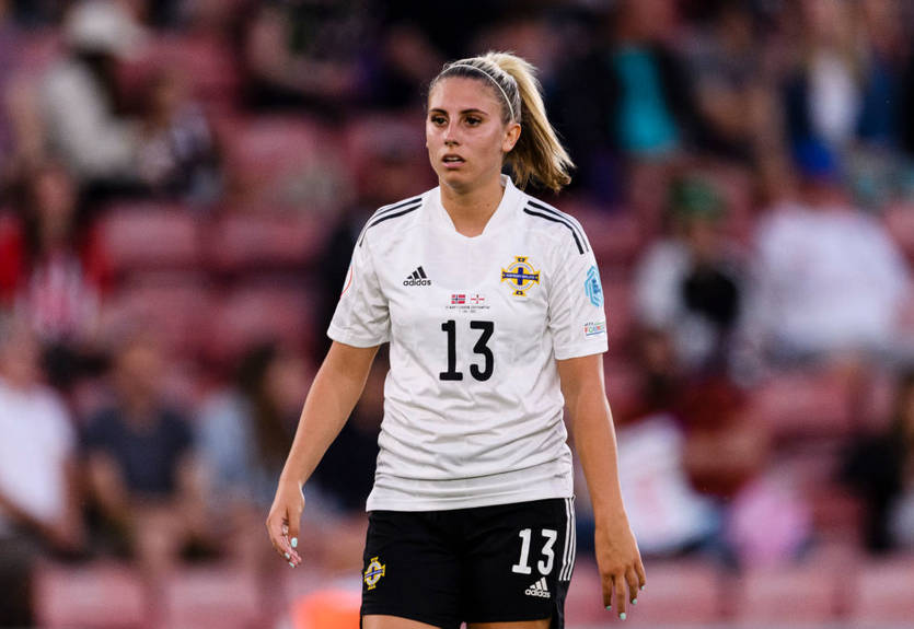 Британская футболистка получила жесткий бан за нападение на арбитра