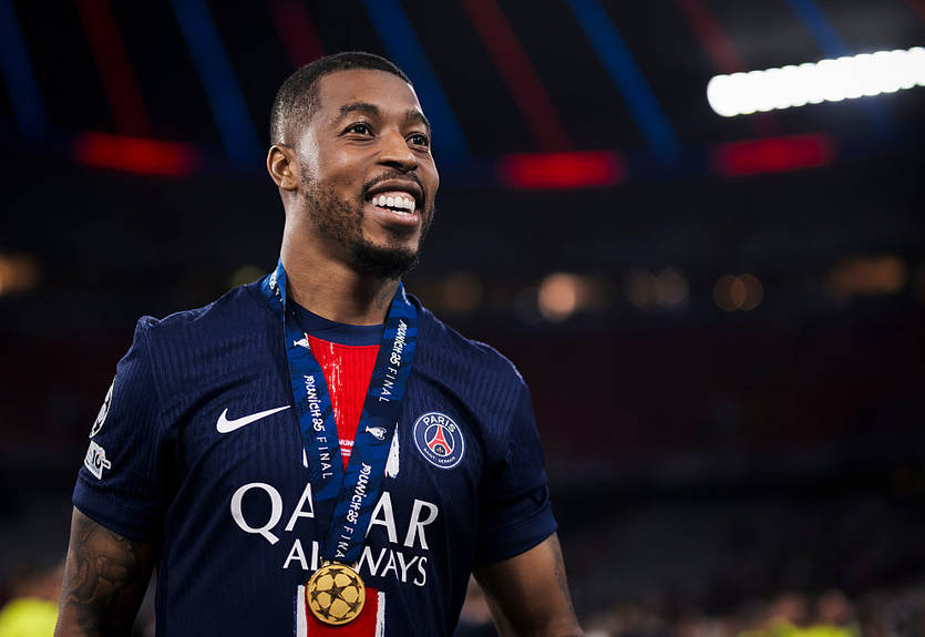 ПСЖ определился с судьбой Кимпембе