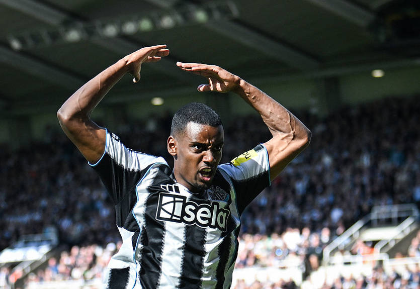 Ключевой форвард Ньюкасла принял принципиальное решение по поводу пребывания в клубе