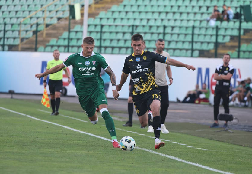 Оболонь у феєрії стандартів здолала Рух