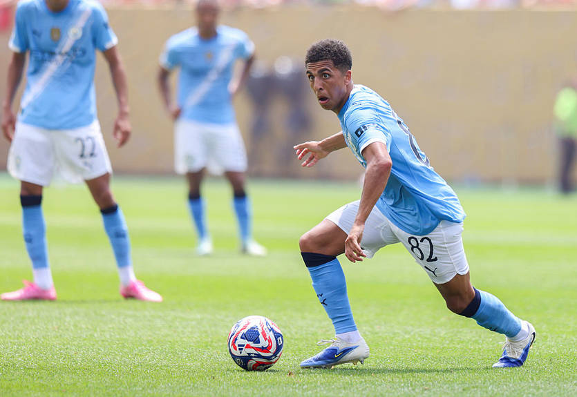 Ноттінгем готовий подвоїти зарплату оборонця Манчестер Сіті