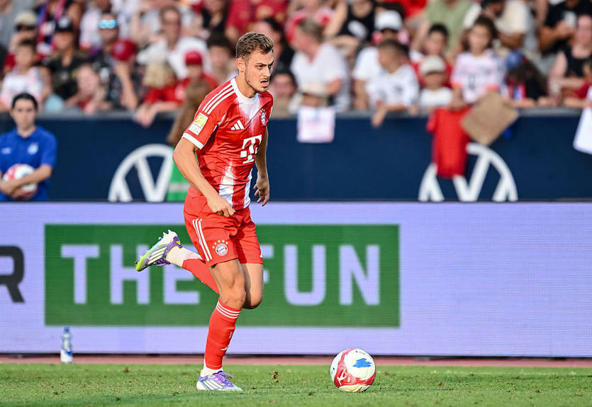 Милан пытался подписать защитника Баварии