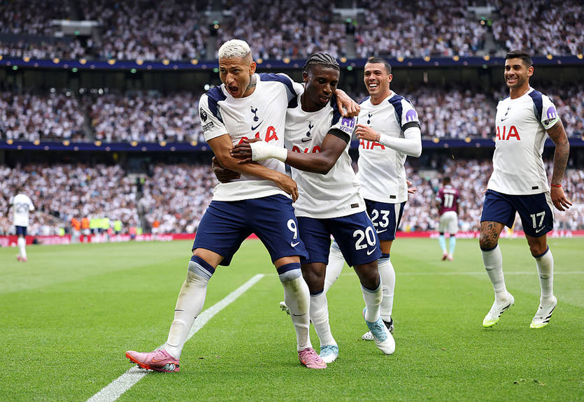 Тоттенхэм довольно уверенно разобрался с новичком АПЛ в первом туре Тоттенхэм довольно уверенно разобрался с новичком АПЛ в первом туре