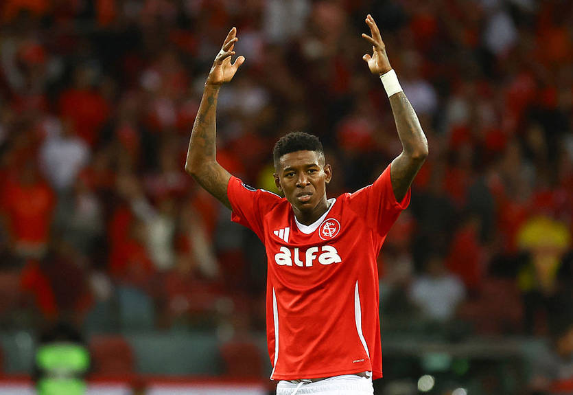 Турецкий гранд интересуется бывшим защитником Шахтера