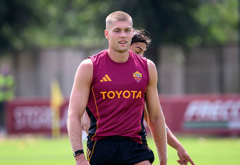 Наполі запропонував Довбику довготривалий контракт