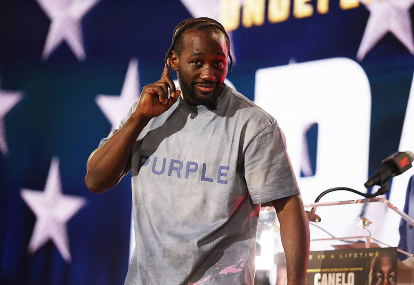 Кроуфорд потеряет чемпионский титул из-за боя с Альваресом