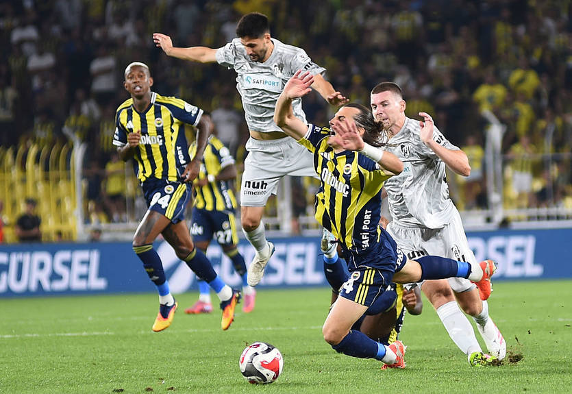 Сирота став одним з найгірших гравців свого дебютного матчу в Туреччині