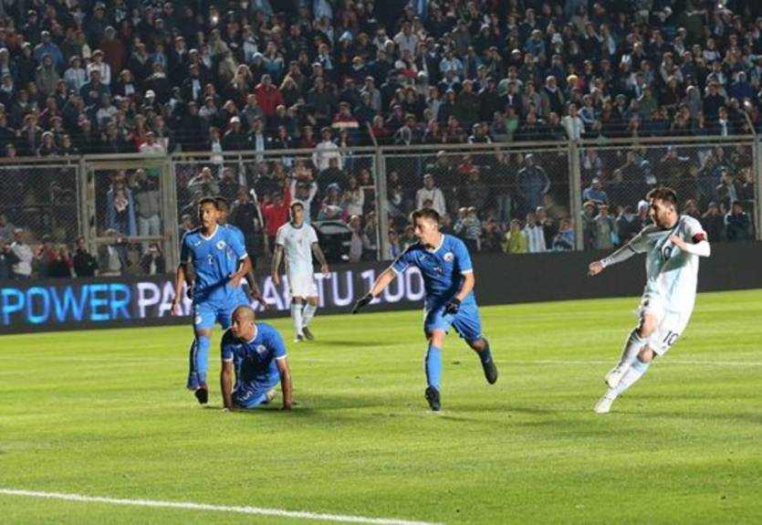 Аргентина - Никарагуа 5:1 Дубль Месси в обзоре матча