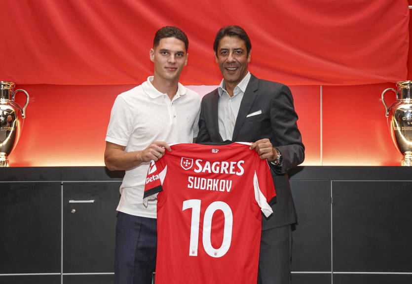 Судаков стал игроком Бенфики